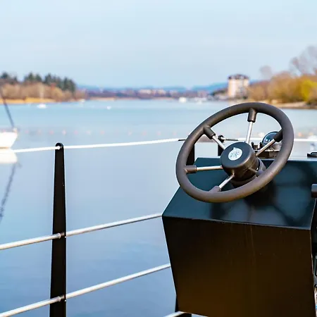 Floating Experience Maggiore - Black Pearl Botel
