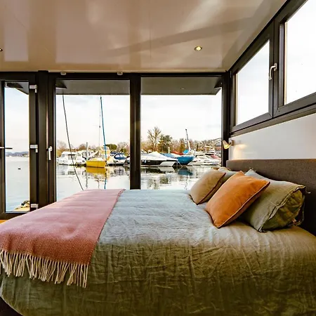 Floating Experience Maggiore - Black Pearl Botel *